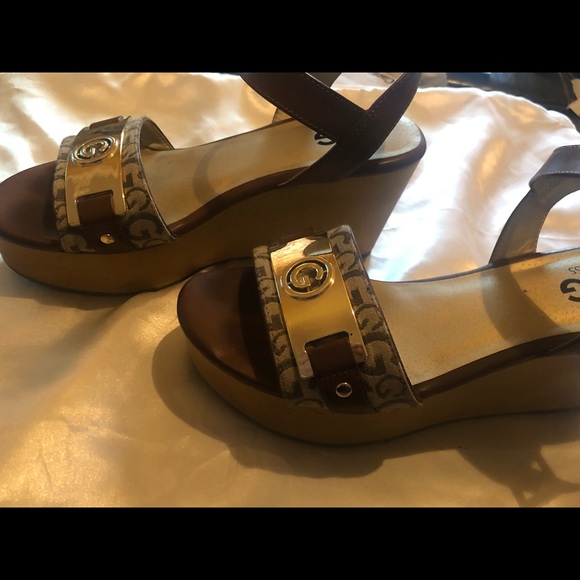 Guess sandal - Picture 1 of 4
